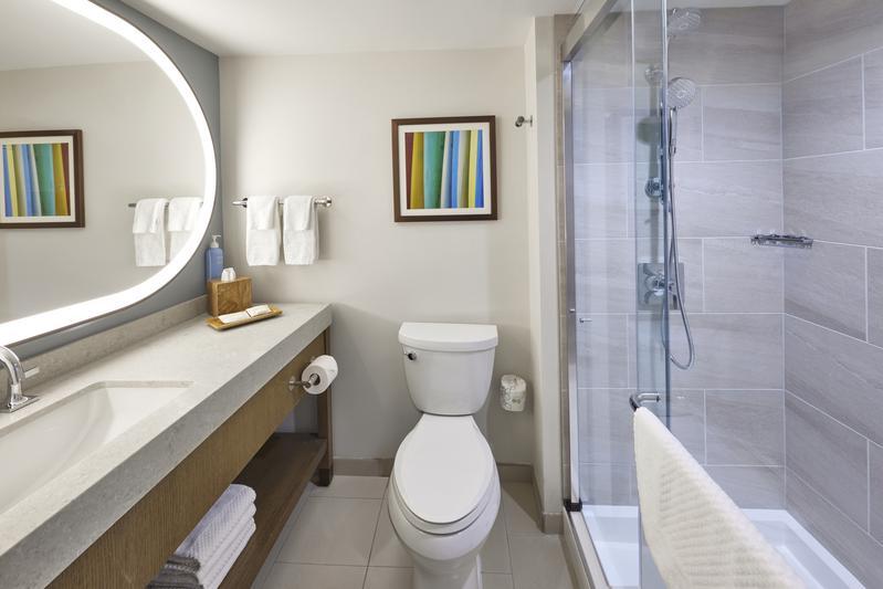 HHV_Rainbow-Tower-Renovated-Bathroom.jpg