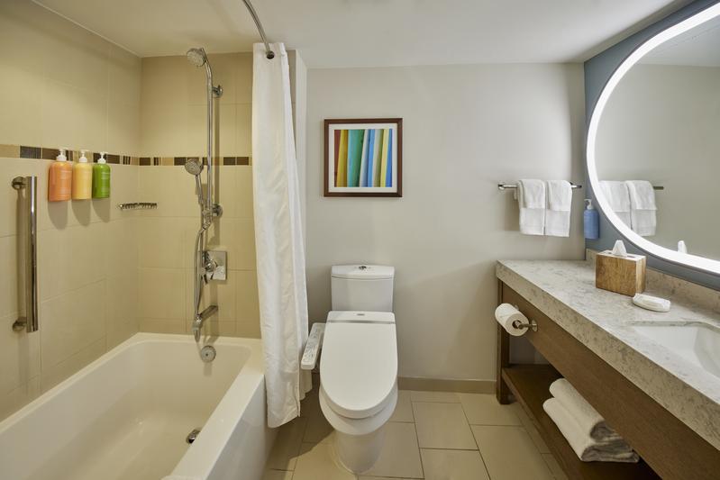 HHV_K1SKO_K1SK_Rainbow-Renovated-Corner-Bathroom.jpg