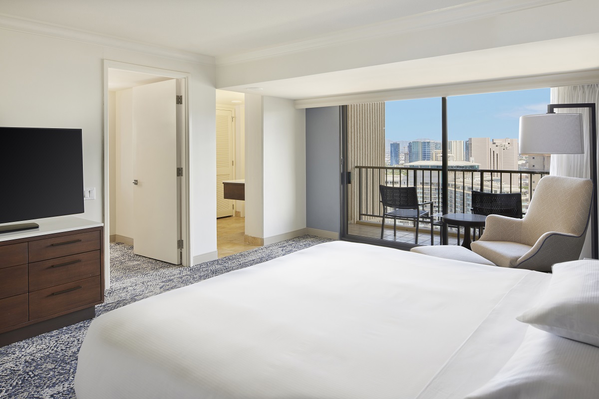 HHV_Tapa-One-Bedroom-Suite-Bedroom-view-1-sm.jpg